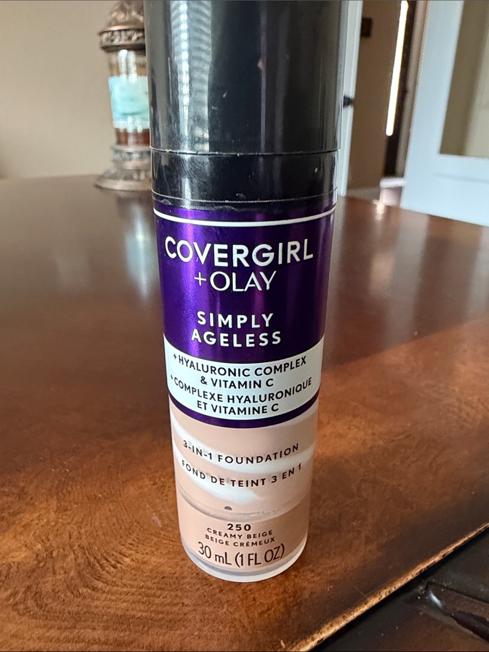COVERGIRL + OLAY Simply Ageless 3-in-1 Foundation — Creamy Beige (250)